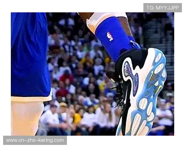 球迷文化节圣诞大战周边热销，球星同款商品断货